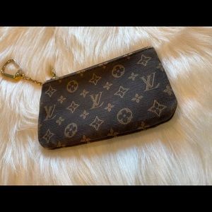 Louis Vuitton key pouch